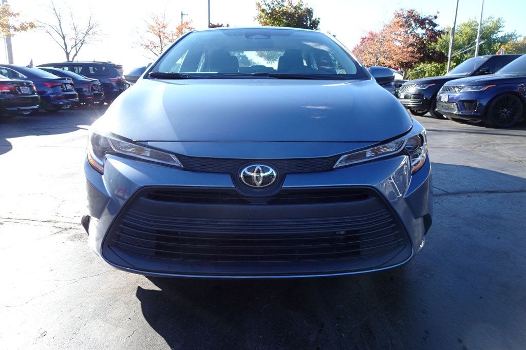 2024 Toyota Corolla LE photo 3