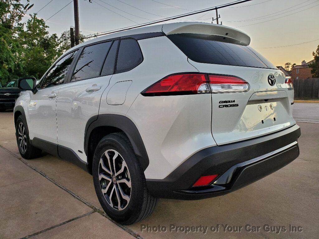 2024 Toyota Corolla Cross Hybrid S 4WD - 22941672 - 17