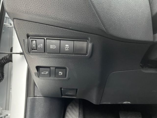 2024 Toyota Corolla Cross Hybrid XSE 4WD - 22931427 - 19
