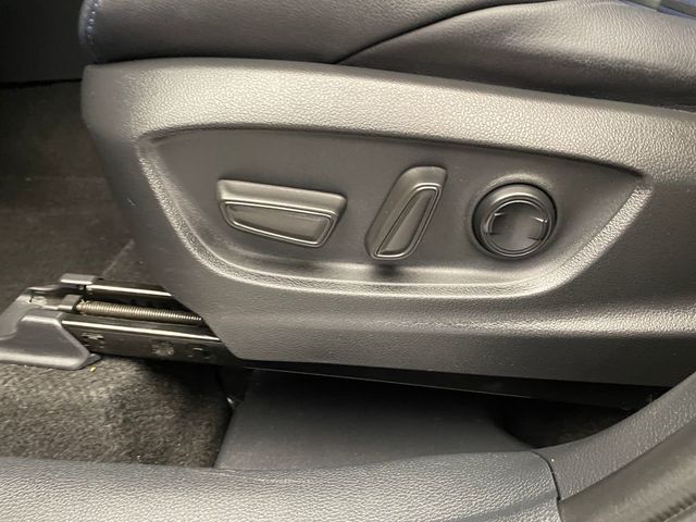 2024 Toyota Corolla Cross Hybrid XSE 4WD - 22968022 - 13