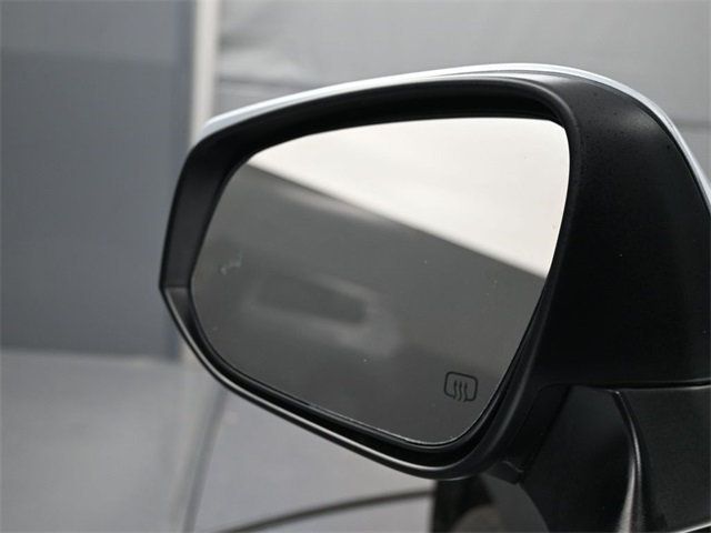 2024 Toyota Corolla Cross LE photo 4