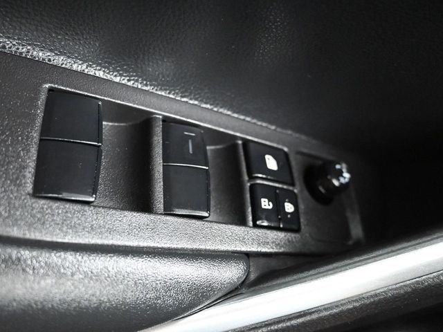 2024 Toyota Corolla Cross LE 2WD - 22991339 - 26