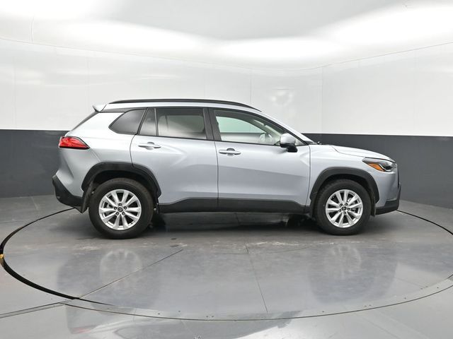 2024 Toyota Corolla Cross LE 2WD - 22991339 - 29