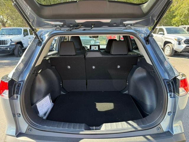 2024 Toyota Corolla Cross LE 2WD - 22978539 - 7