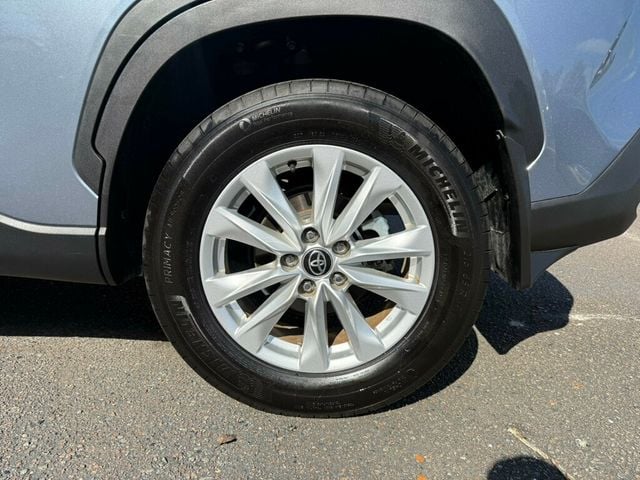 2024 Toyota Corolla Cross LE 2WD - 22978539 - 8