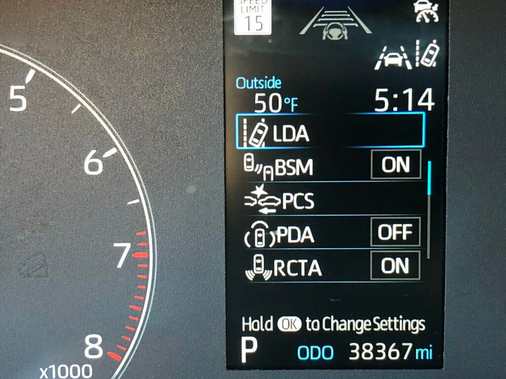 2024 Toyota Corolla Cross LE 4WD - 22948197 - 12