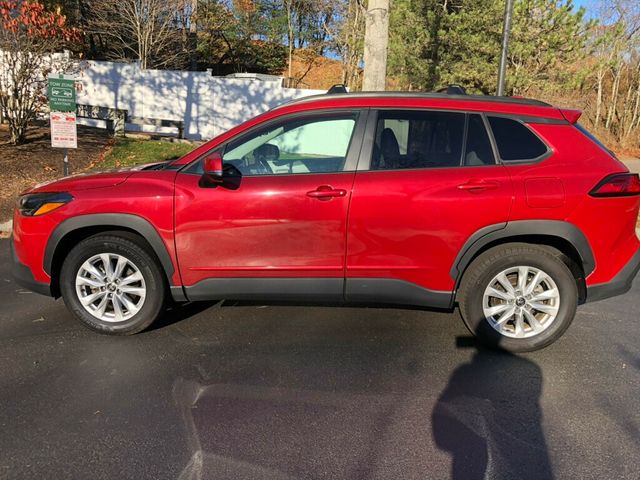 2024 Toyota Corolla Cross LE 4WD - 22948197 - 4