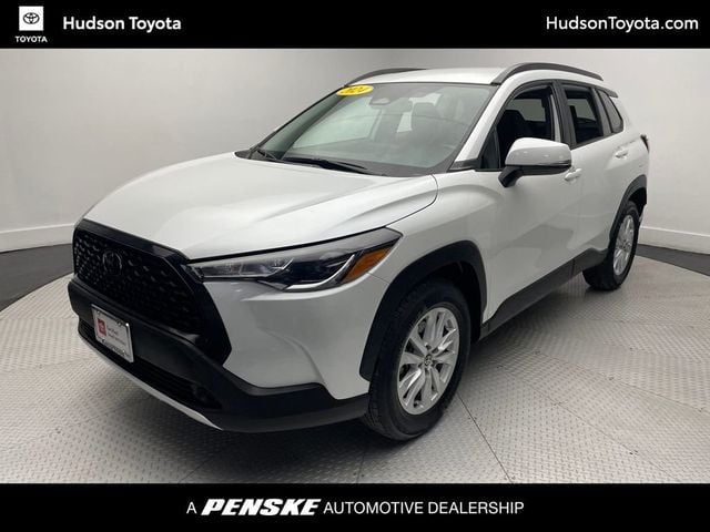 2024 Toyota Corolla Cross LE 4WD - 22984076 - 0