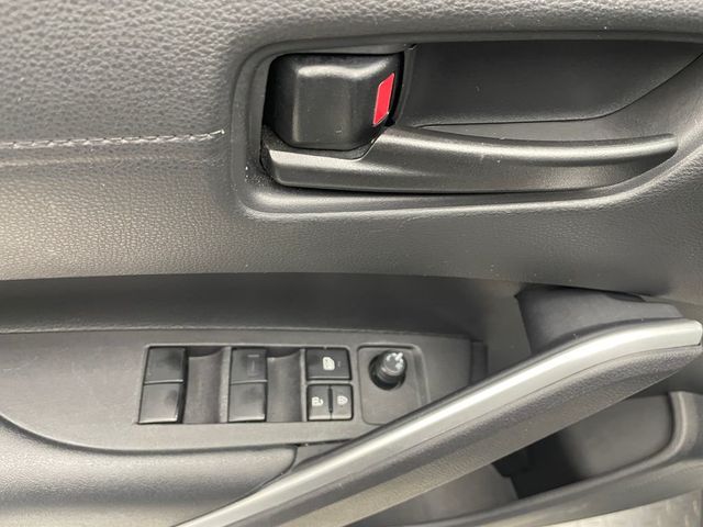 2024 Toyota Corolla Cross LE 4WD - 22984076 - 9