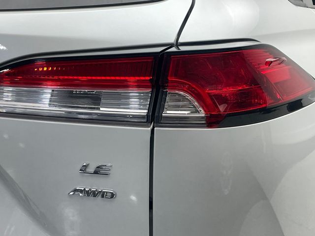 2024 Toyota Corolla Cross LE 4WD - 22984076 - 40