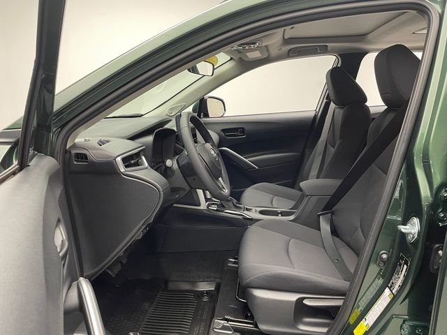 2024 Toyota Corolla Cross LE 4WD - 22995950 - 11