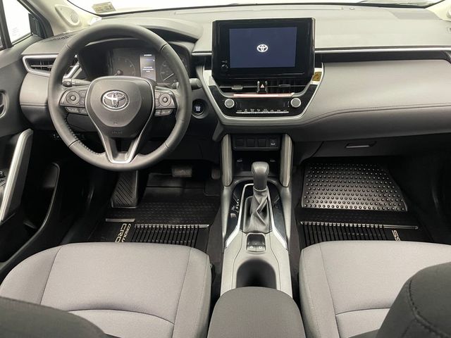 2024 Toyota Corolla Cross LE 4WD - 22995950 - 17