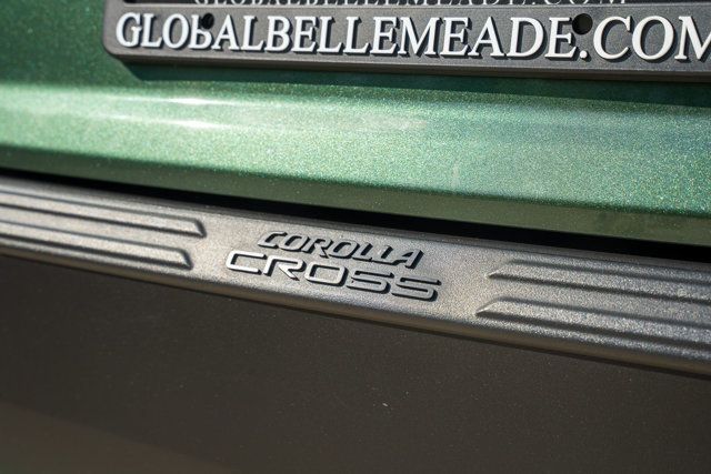 2024 Toyota Corolla Cross LocalTrade/LE-AWD/PowerSunroof/BlindSpotMonitor/LaneKeepAssist - 23040986 - 16