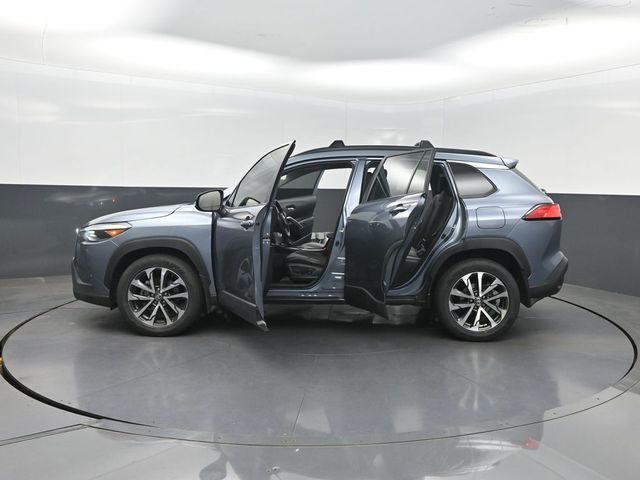 2024 Toyota Corolla Cross XLE 4WD - 23025200 - 36