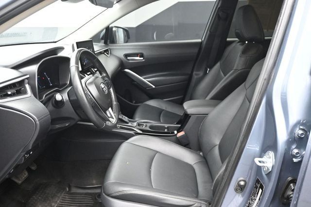2024 Toyota Corolla Cross XLE 4WD - 23025200 - 4
