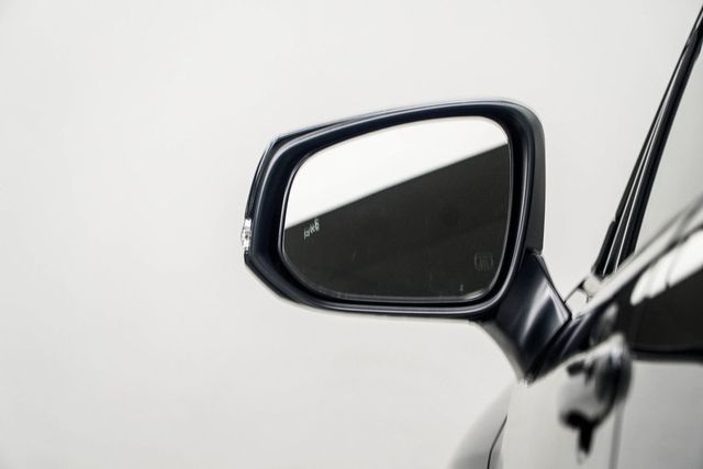 2024 Toyota Corolla Cross XLE 4WD - 22897755 - 13