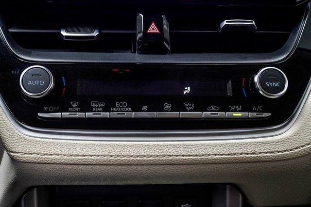 2024 Toyota Corolla Cross XLE 4WD - 22897755 - 19