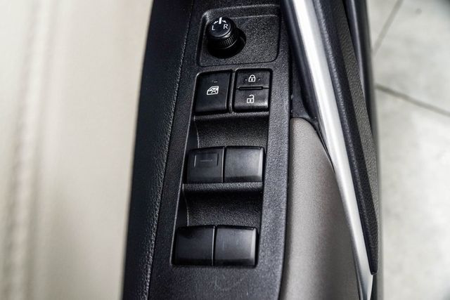 2024 Toyota Corolla Cross XLE 4WD - 22897755 - 29