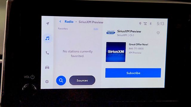 2024 Toyota Corolla Cross XLE 4WD - 23003970 - 18