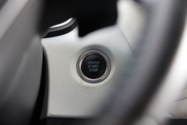 2024 Toyota Corolla Hatchback SE CVT - 23020477 - 32
