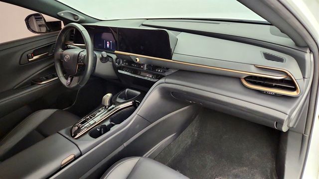 2024 Toyota Crown Limited AWD - 23018230 - 23
