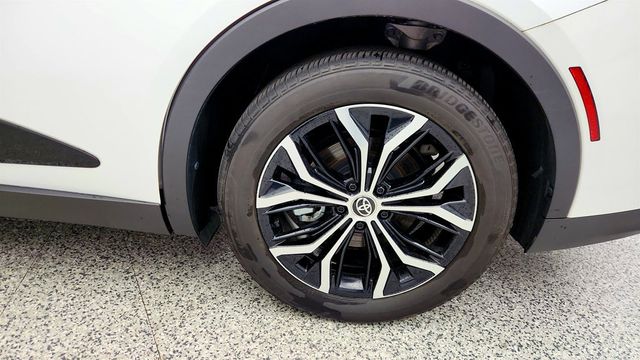 2024 Toyota Crown Limited AWD - 23018230 - 8