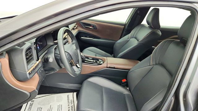 2024 Toyota Crown Limited AWD w/ Advanced Tech. Pkg & 21'' Dark Metallic Wheels - 23028918 - 19
