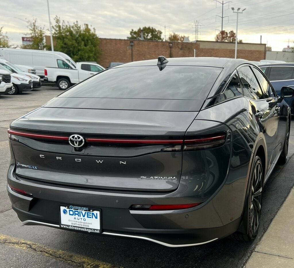 2024 Toyota Crown Platinum AWD - 22939096 - 4