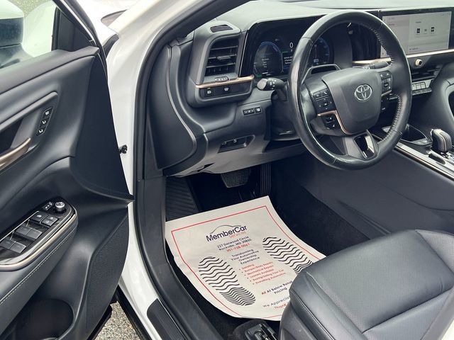 2024 Toyota Crown Platinum AWD - 23074867 - 9