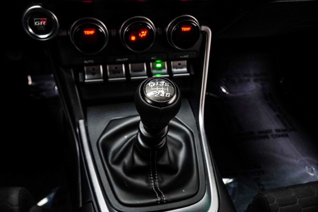 Toyota GR86 photo 18