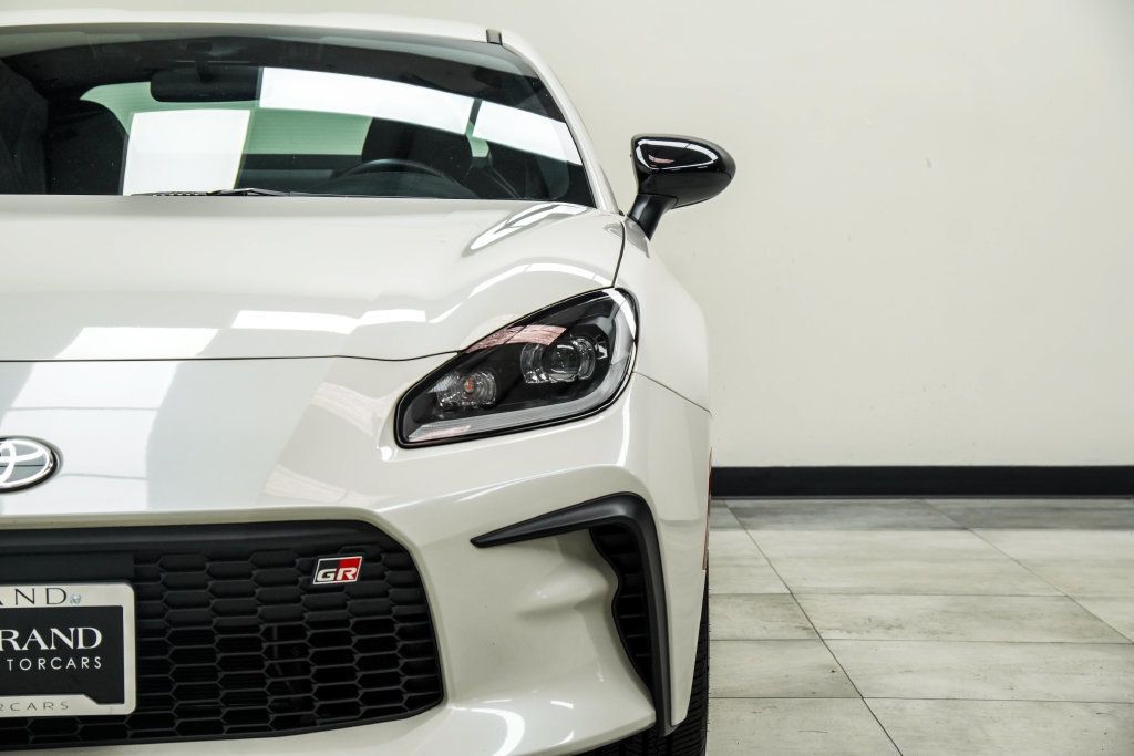 Toyota GR86 photo 6