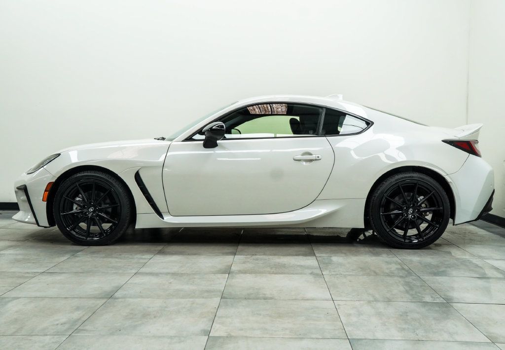 Toyota GR86 photo 9