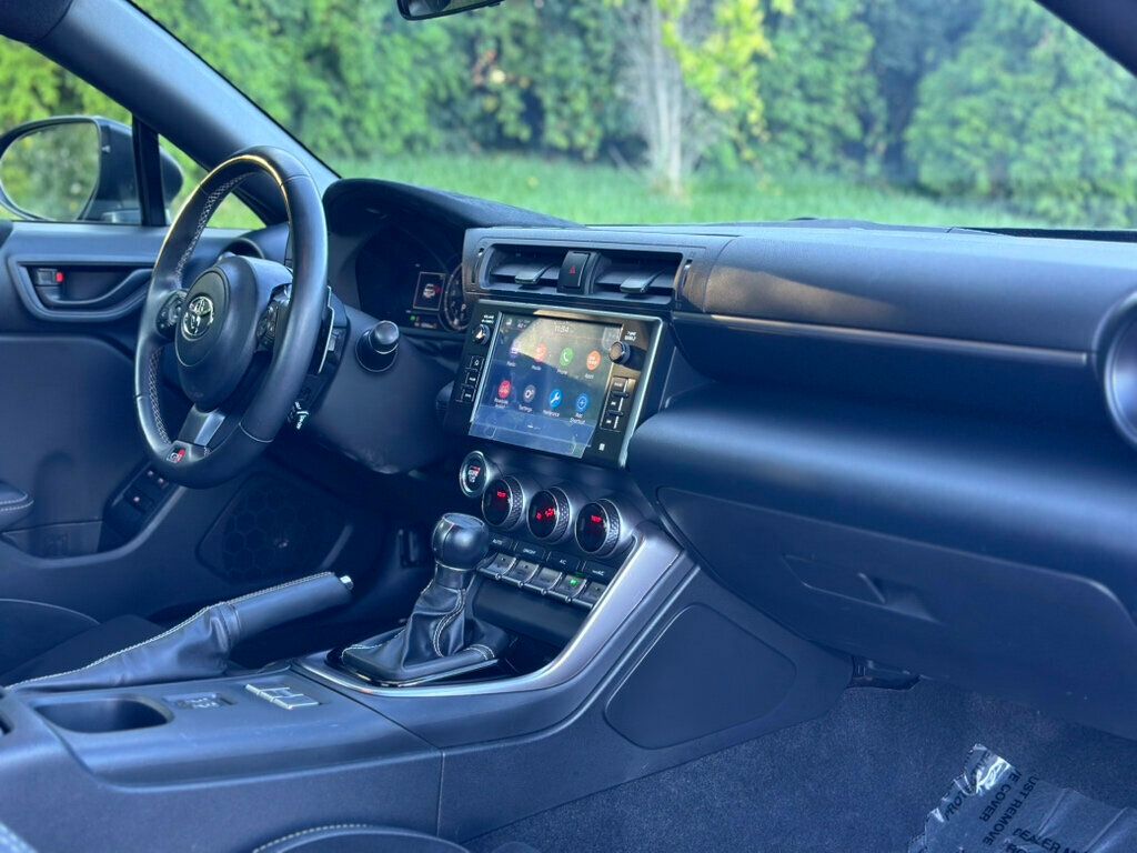 2024 Toyota GR86 Premium photo 22