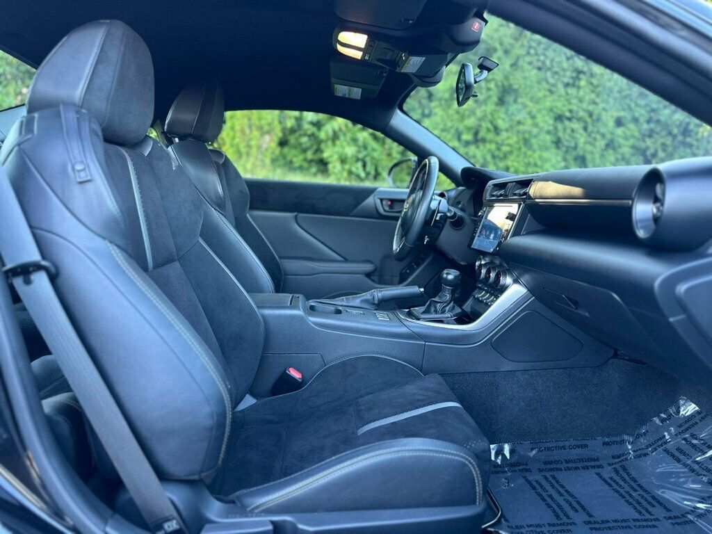 2024 Toyota GR86 Premium photo 23