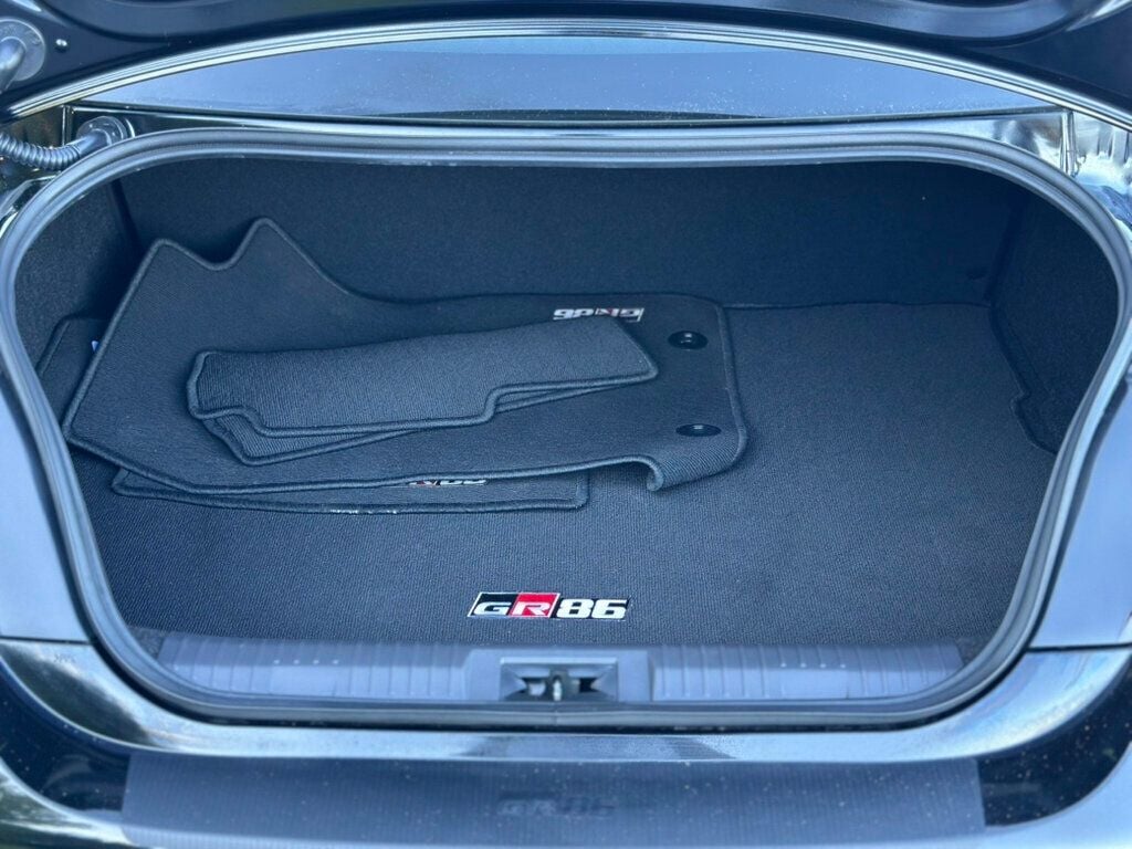 2024 Toyota GR86 Premium photo 8