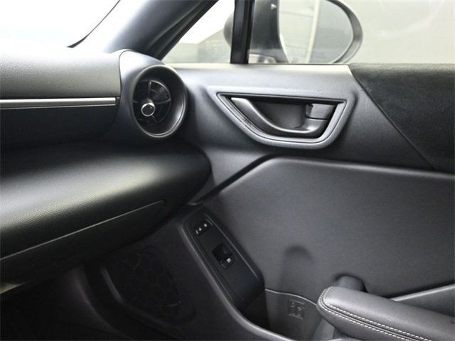2024 Toyota GR86 Premium photo 12