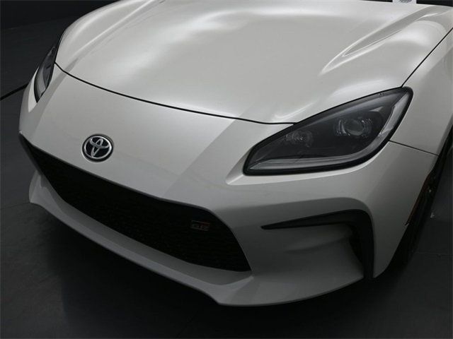 2024 Toyota GR86 Premium photo 16