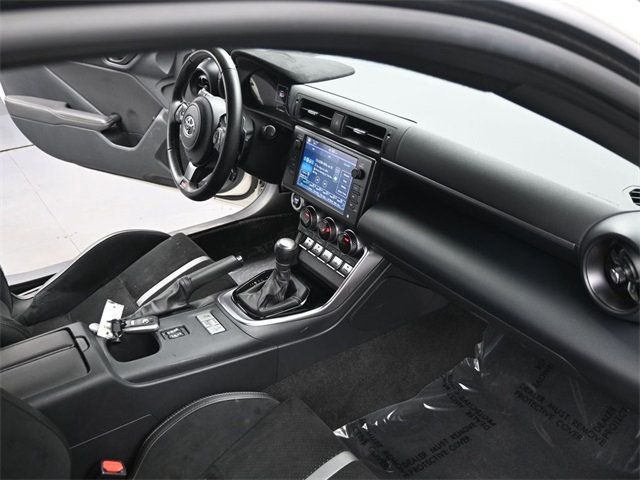 2024 Toyota GR86 Premium photo 21