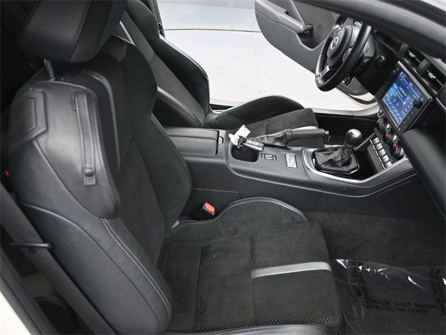2024 Toyota GR86 Premium photo 22