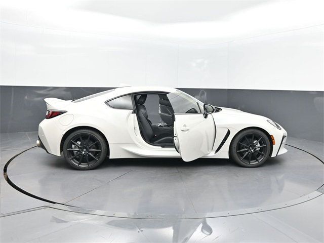 2024 Toyota GR86 Premium photo 31
