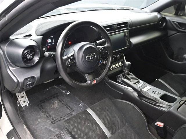 2024 Toyota GR86 Premium photo 4