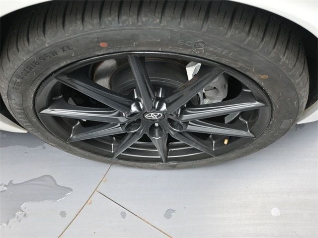 2024 Toyota GR86 Premium photo 7