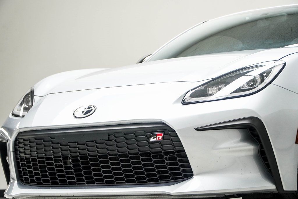 2024 Toyota GR86 Premium photo 2