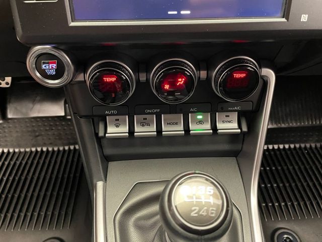 2024 Toyota GR86 Premium Manual - 22893628 - 30
