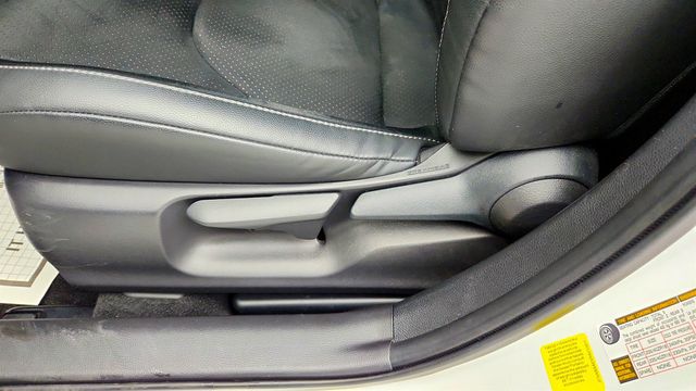 2024 Toyota GR Corolla Premium Manual - 23064797 - 9