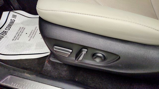 2024 Toyota Grand Highlander Hybrid Limited AWD w/ Panoramic View Camera - 23083962 - 10