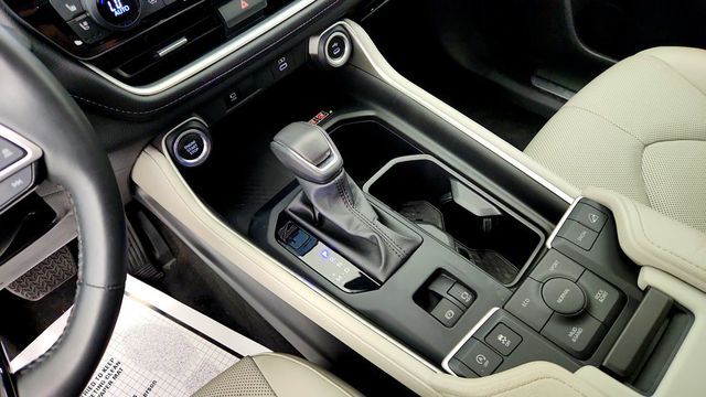 2024 Toyota Grand Highlander Hybrid Limited AWD w/ Panoramic View Camera - 23083962 - 15