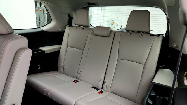 2024 Toyota Grand Highlander Hybrid Limited AWD w/ Panoramic View Camera - 23083962 - 19