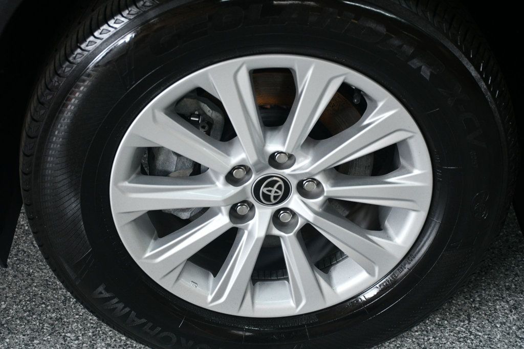 2024 Toyota Grand Highlander Hybrid XLE AWD - 22990137 - 17