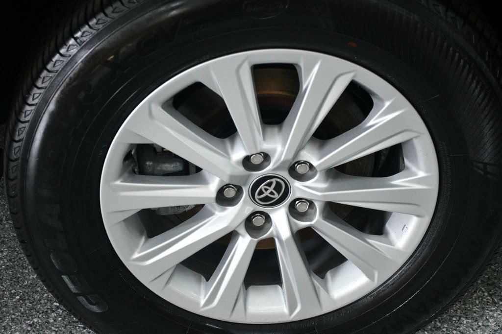 2024 Toyota Grand Highlander Hybrid XLE AWD - 22990137 - 18